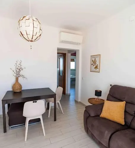 Sea View In Historic Centre *